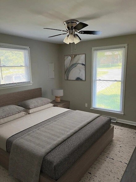 Foto del edificio - 1824 Holloway Cir