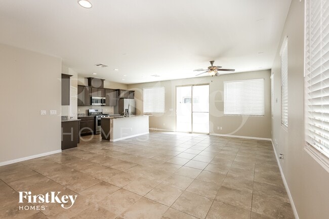 Foto del edificio - 5636 Alitak Bay St