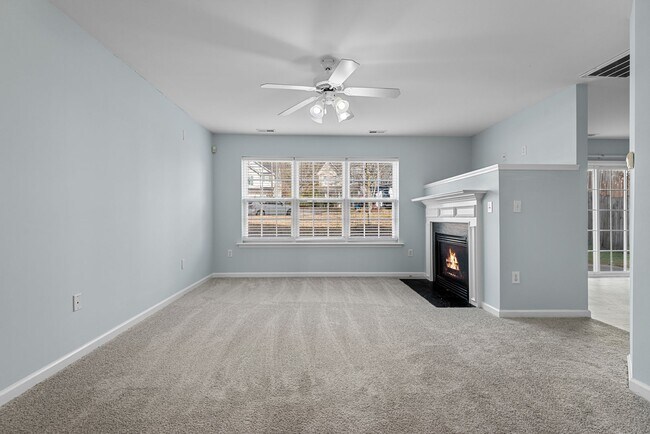 Building Photo - Nice 4 bedroom home in SW Durham with bonu...