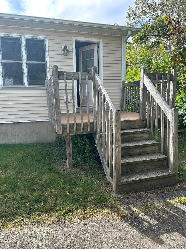 Building Photo - 152 Linwood Ave