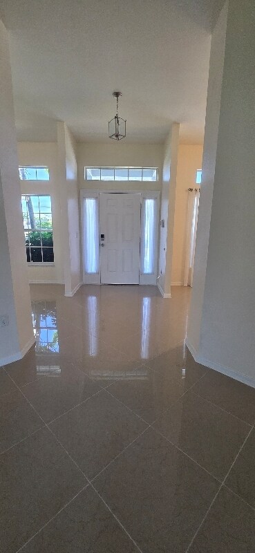 Foto del edificio - 3925 Agualinda Blvd