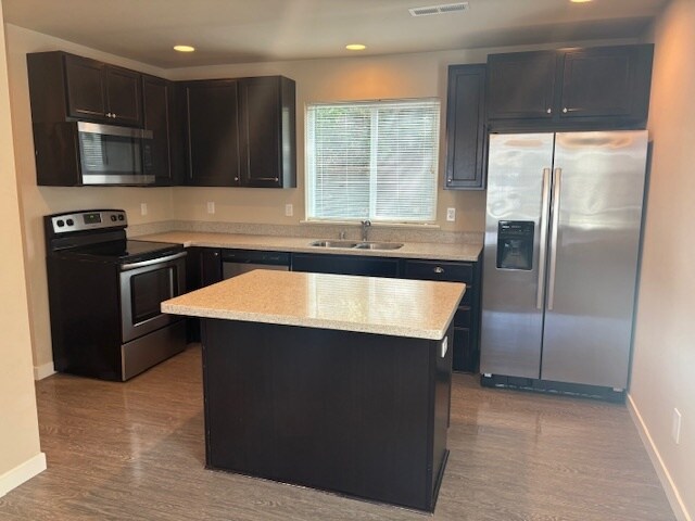 Foto del edificio - 702 Courage Ct