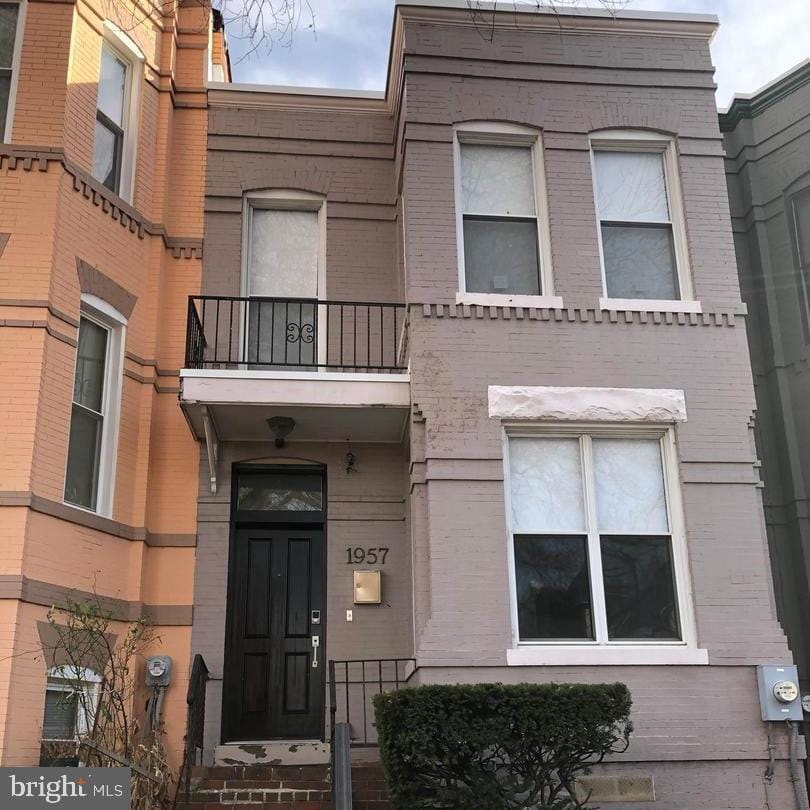 Primary Photo - 1957 3rd St NW