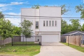 Building Photo - 4625 Mallow St