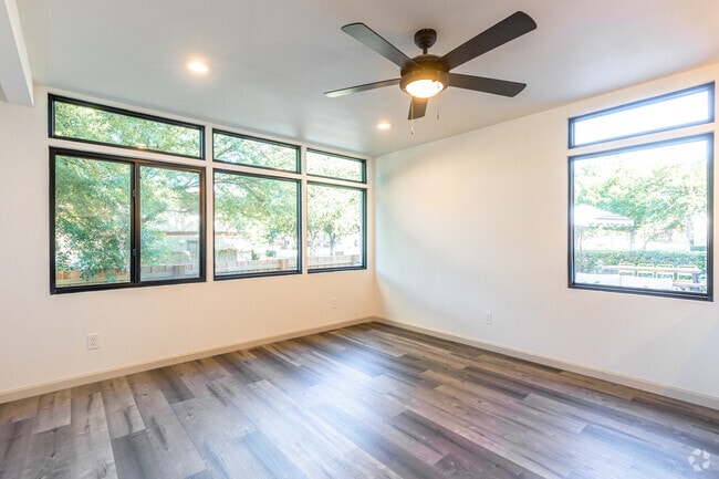 1BR, 1BA - Living Room - Nuvo Beaumonde