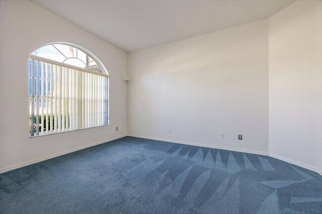 Building Photo - 429 Belfry Dr