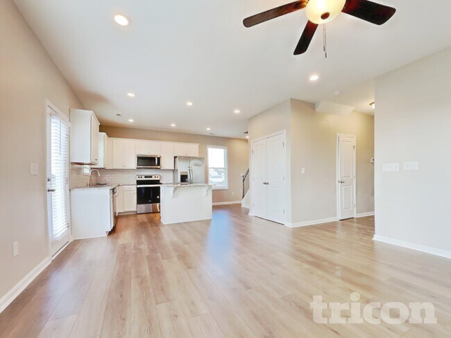 Foto del edificio - 77 Sawyer Ml Dr