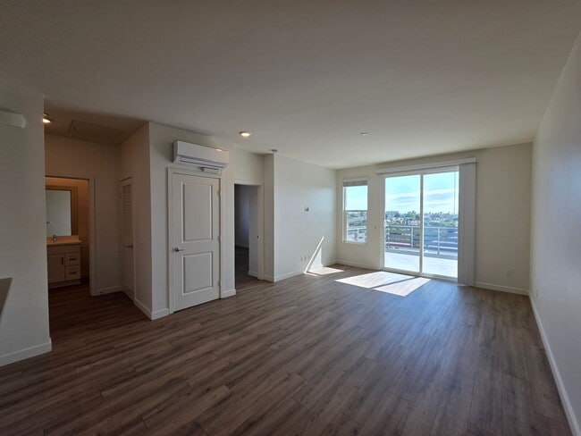 Interior Photo - Vista Palmera