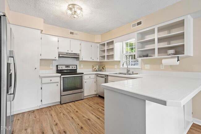 Foto del edificio - 1801 Quail Ridge Rd