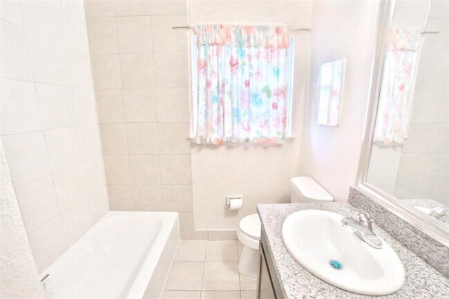 Foto del edificio - 4326 Tareyton Ln