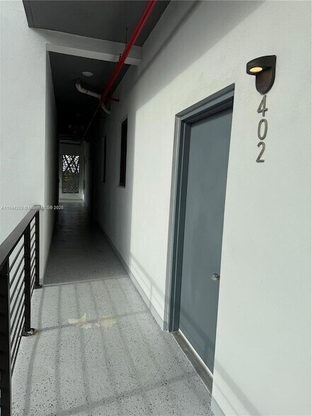 Foto del edificio - 859 E 24th St