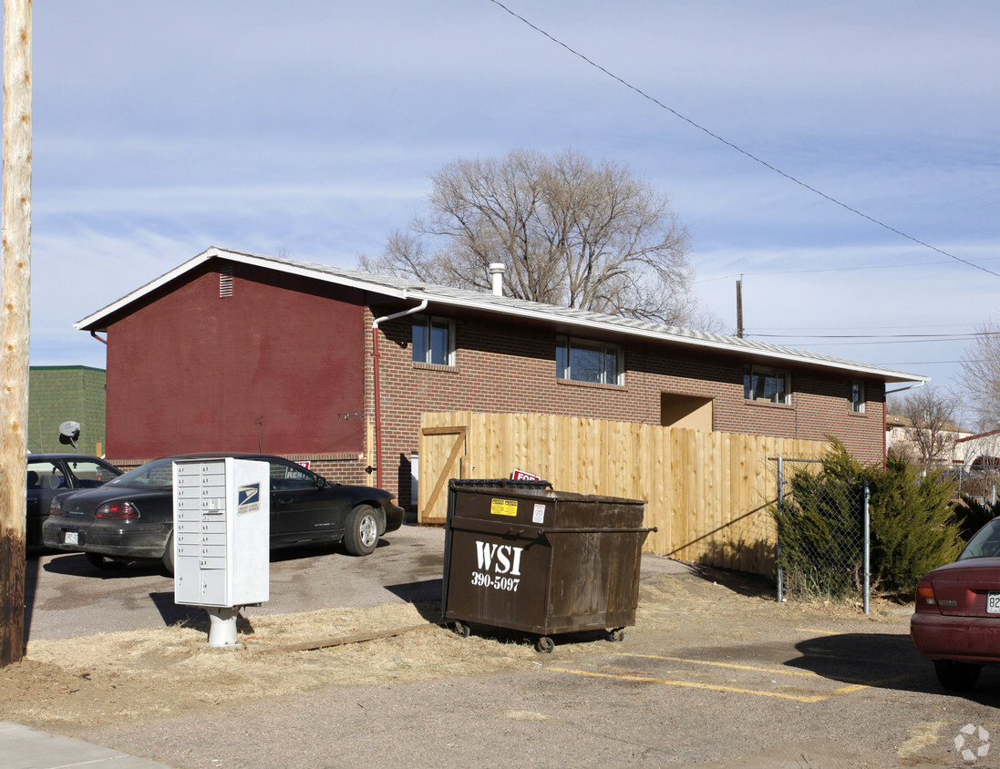 Primary Photo - 7095 Prado Dr