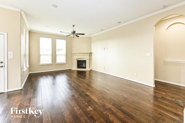 Foto del edificio - 3854 Enchanted Timbers Ln