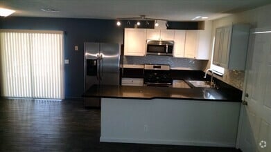 Building Photo - 74426 Maricopa Dr