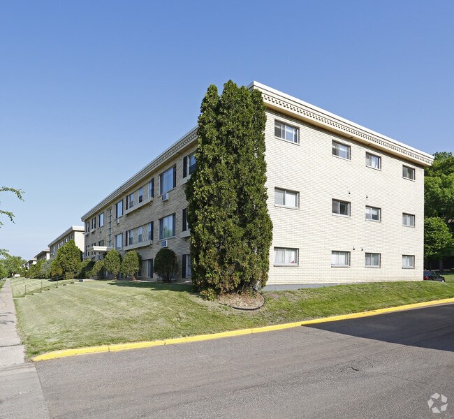 Foto del edificio - Mast Apartments I & II