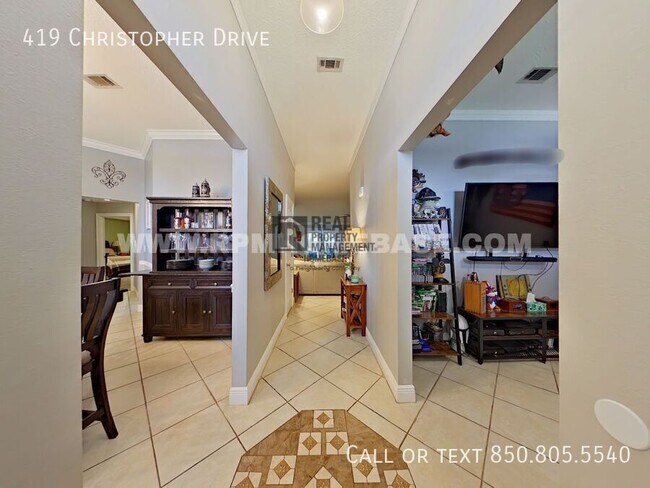 Building Photo - 419 Christopher Dr