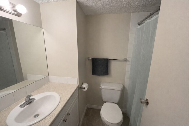 Photo du bâtiment - 923-923 3 Ave NW