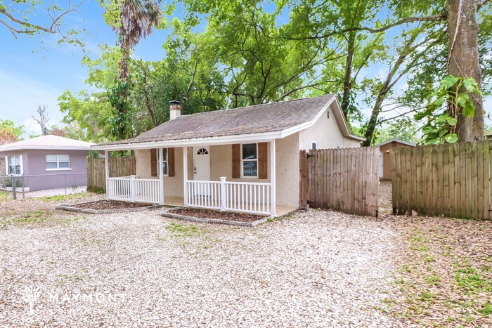 Building Photo - 1705 E Lambright St N