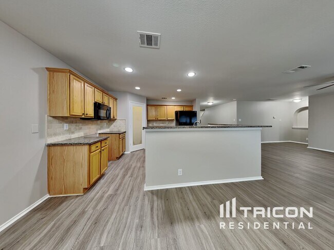 Foto del edificio - 227 Rock Springs Dr