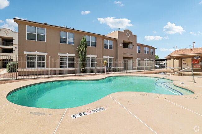 Piscina - Desert Villas- Income Restricted