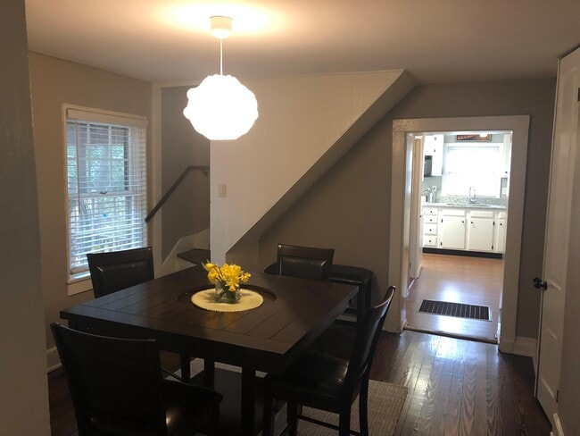 Foto del edificio - 422 S Mill St