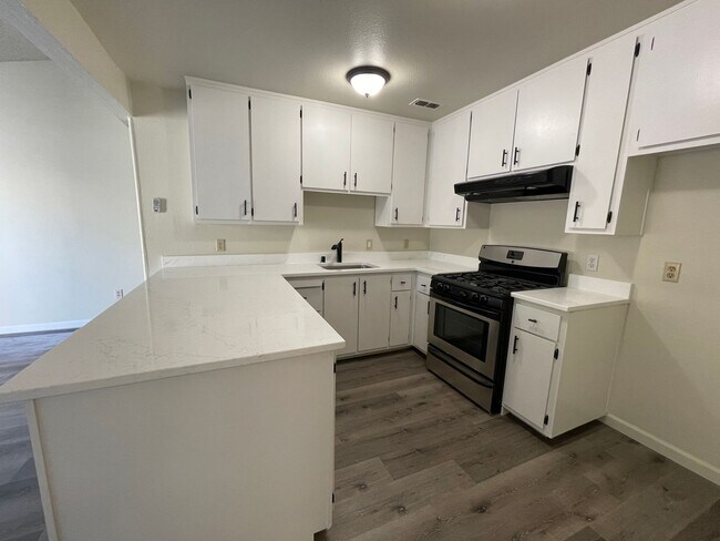Foto del edificio - Introducing Your Dream Home at 4802 Mary K...