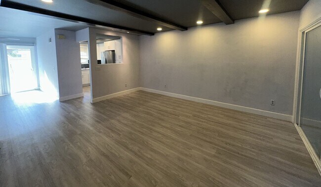 Foto del edificio - Townhouse - 2 Story, 3 Bedroom in the Beau...