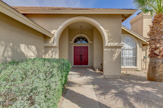 Building Photo - 4314 E Juanita Ave