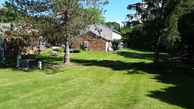 Building Photo - 735-739 S Main St