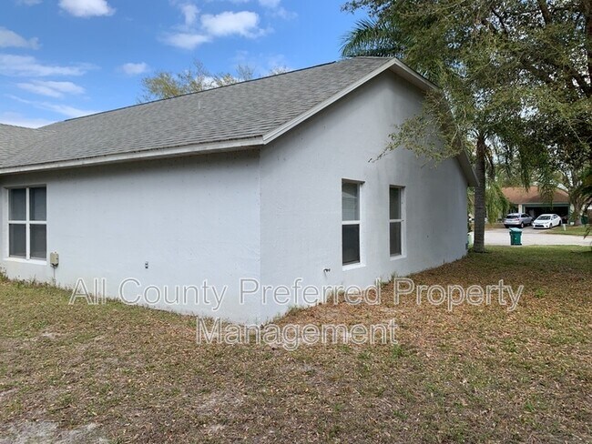 Foto del edificio - 3488 Ashwood Ct