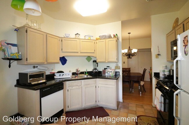 Building Photo - 10201 Cove Ledge Ct