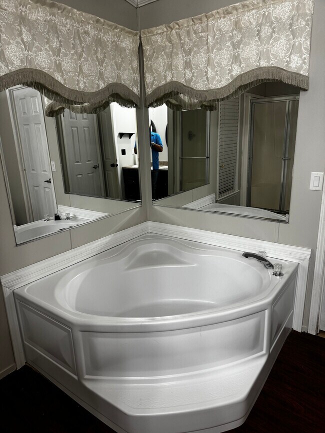 Building Photo - 495 Apricot St