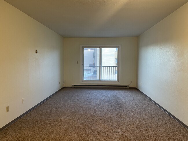 Photo du bâtiment - 8604-8687 87 Ave