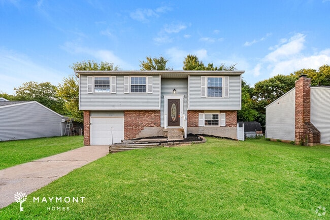 Building Photo - 678 Deerfield Dr