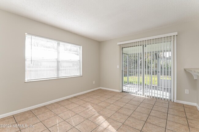 Building Photo - 8615 Thims Ave
