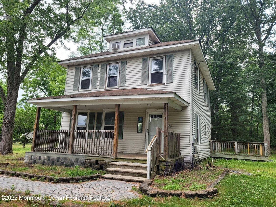 Primary Photo - 372 Whitesville Rd