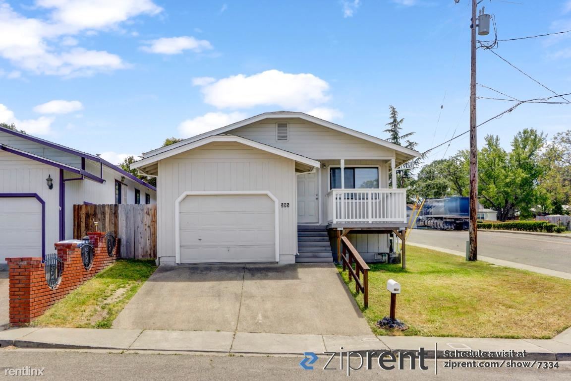 Primary Photo - 3 br, 2 bath House - 395 15th St, Lakeport...