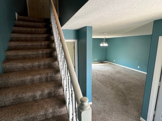 Building Photo - 2119 Silverbrook Dr