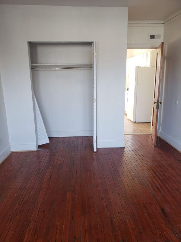 Building Photo - 2517 W 54th St