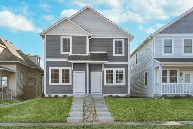 Photo - Beautiful New Construction in Monon Yard! House