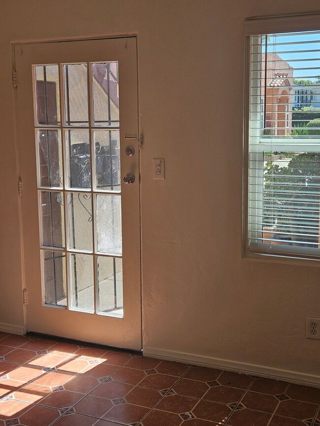 Foto del edificio - Cute 1BR in Golden Hill with $595.00 MOVE_...