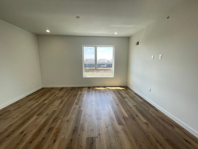 Foto del edificio - 1501 S 25th St