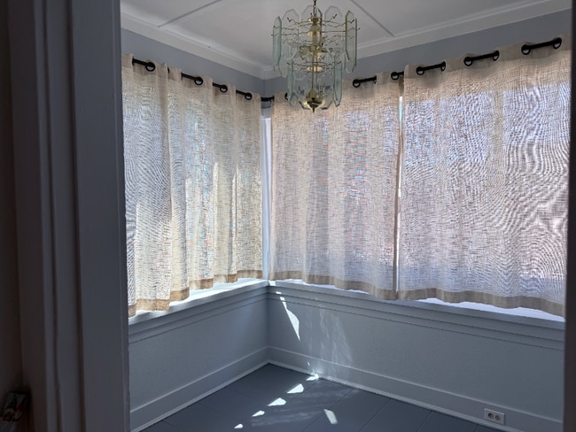 Foto del edificio - 4630 Melrose Ave