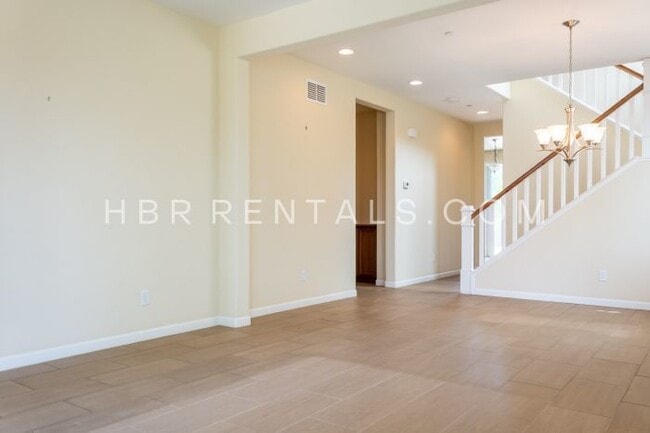 Building Photo - 1122 Danilo Ct