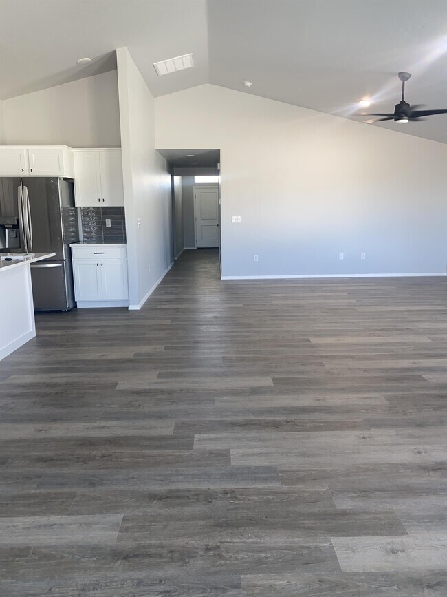 Building Photo - 1415 Carrol Town Wy