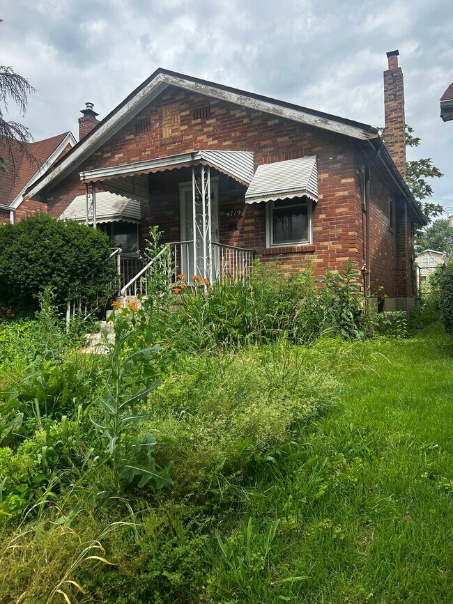 Foto del edificio - 4719 Plover Ave