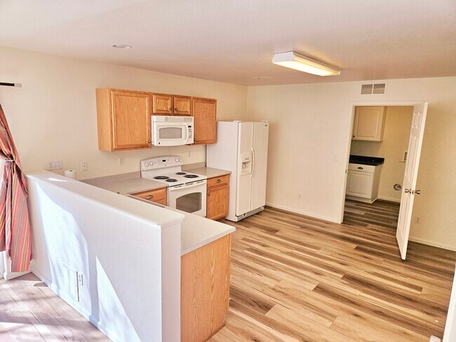 Building Photo - 3776 Dinosaur St