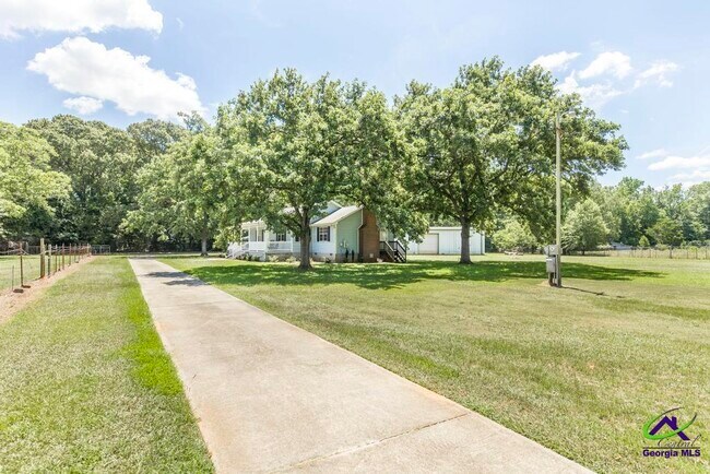 Building Photo - 236 Blue Meadow Cir