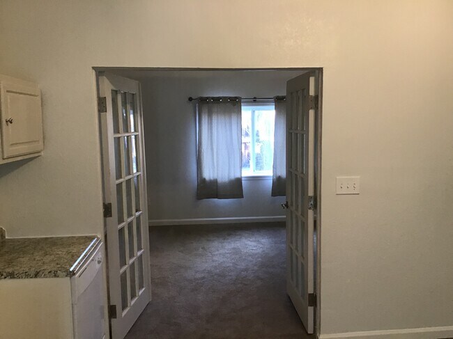 Foto del edificio - 8605 S Brentwood St