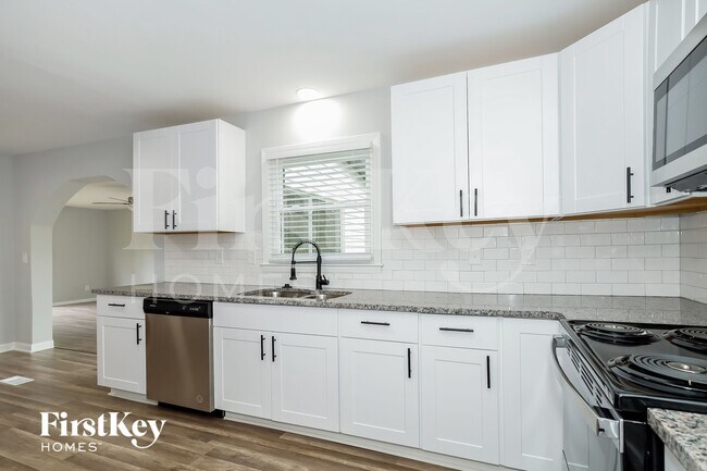 Foto del edificio - 2816 Scarlet Cir